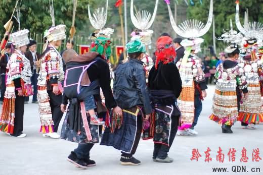 点击图片可在新窗口打开 \