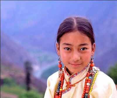 奇葩民族! 揭秘一女嫁多夫的四川神秘女王谷