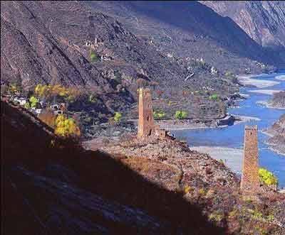 奇葩民族! 揭秘一女嫁多夫的四川神秘女王谷