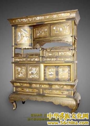 清代髹漆描金镶嵌百宝格 清代髹漆描金镶嵌百宝格