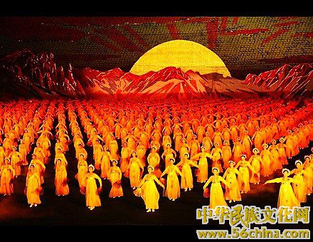 2009年,由100,000人参加演出的世界团体操和艺术表演史上规模空前的经典巨著《阿里郎》 2009年,由100,000人参加演出的世界团体操和艺术表演史上规模空前的经典巨著《阿里郎》