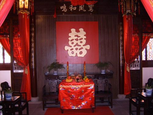 拜堂和洞房的典故 拜堂和洞房的典故