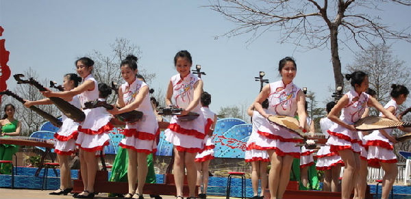 专访民俗文化专家张石山:礼俗在乡野存而不灭 \