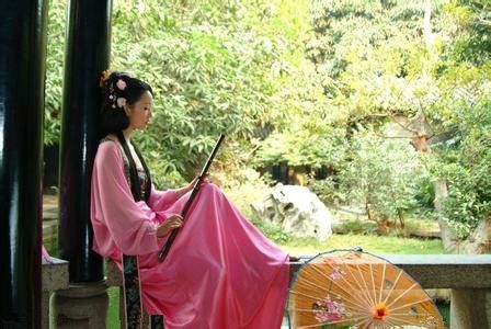 古代女子穿裙子是为了讲究礼节? \