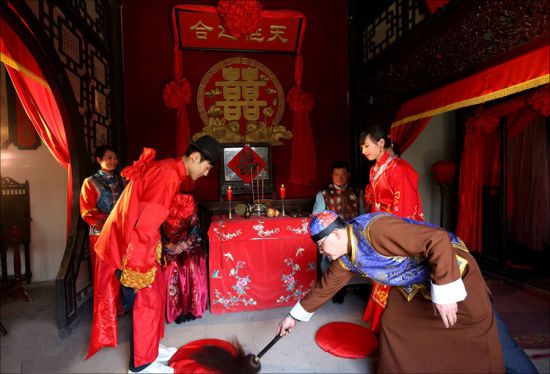 “男左女右”习俗的由来 \