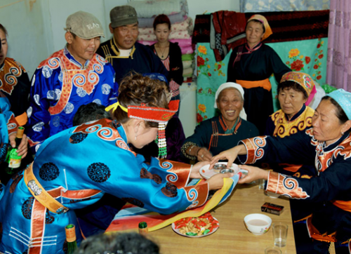 婚俗礼仪之鄂温克族婚礼 婚俗礼仪之鄂温克族婚礼