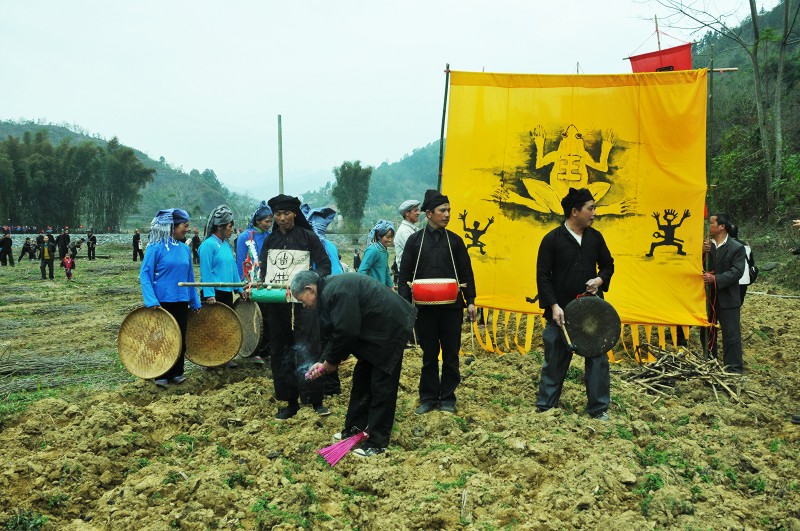 壮族祭祀礼仪节日——蚂拐节 壮族祭祀礼仪节日——蚂拐节