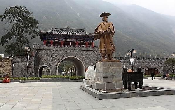 典故:化干戈为玉帛 典故:化干戈为玉帛