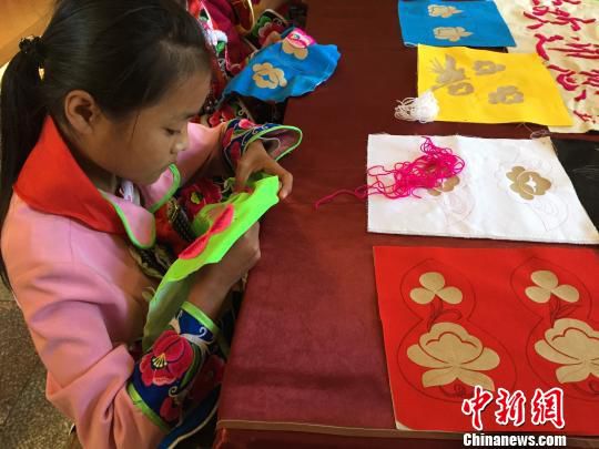 云南楚雄:把民族文化融入教育培养兴趣发展