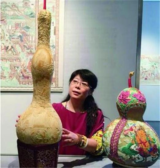 走进葫芦壁画雕刻大师--马江红